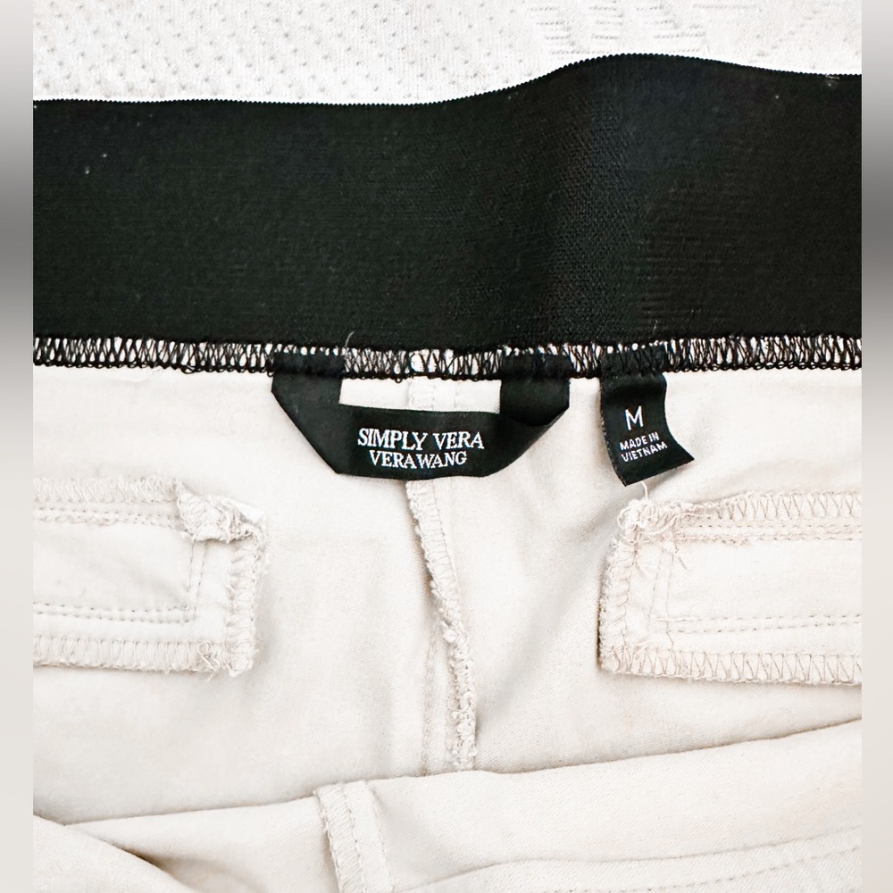 Simply Vera Vera Wang Stretch Cropped Pants, size M - Picture 4 of 4